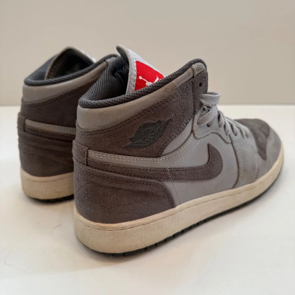 Air Jordan 1 Mid SE GS Grey Dark Smoke Grey Sneakers Kids‎ Youth Size 7